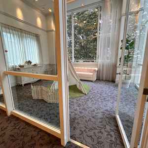 披露宴会場内のキッズルームです。子連れの参列者も気を遣わずに、披露宴に参加できそうです。