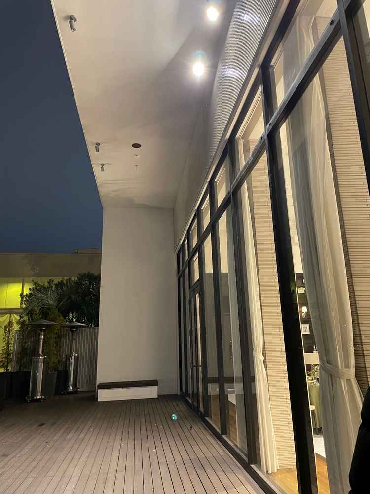 屋根ありで雨の日も安心。