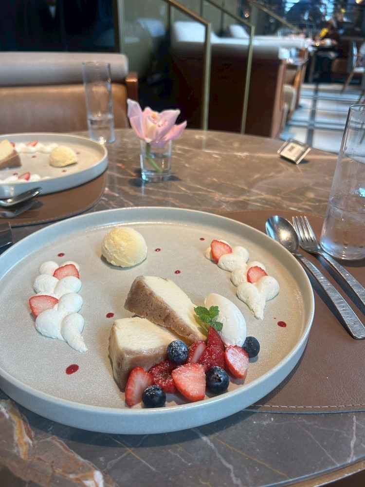 試食したデザートです。私たちが好きなチーズケーキをサプライズで提供いただきました！