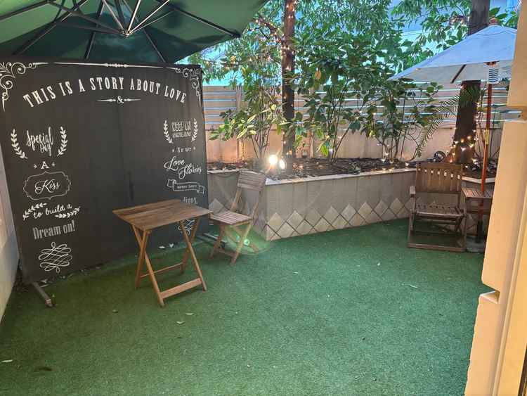 ロビーから出られる中庭