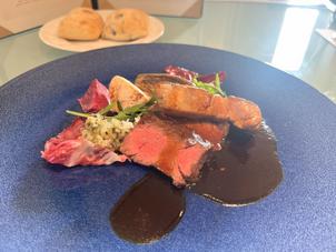 試食で牛フィレ肉をいただきました。関ヶ原たまり醤油のソースがとても美味しかったです。