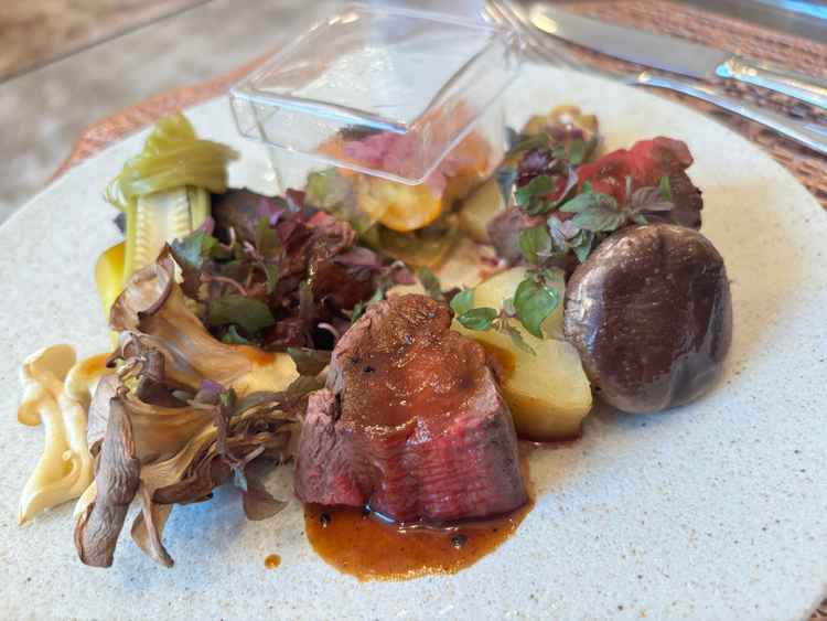 実際のご飯を試食させていただきました。