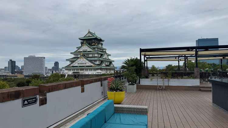 前撮りや家族集合写真などをこのスポットで撮れるのが素敵だと思いました。