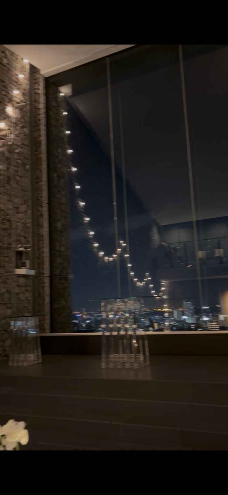 チャペルの夜の雰囲気も良かったです。