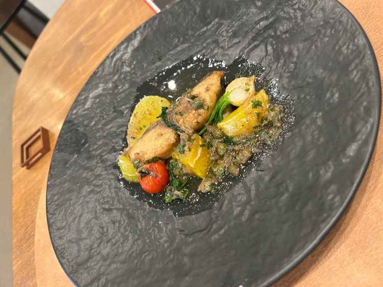 お魚＆お野菜と柑橘系の果物の彩りが美しく、味もお上品だけどしっかりしていて美味しかったです！