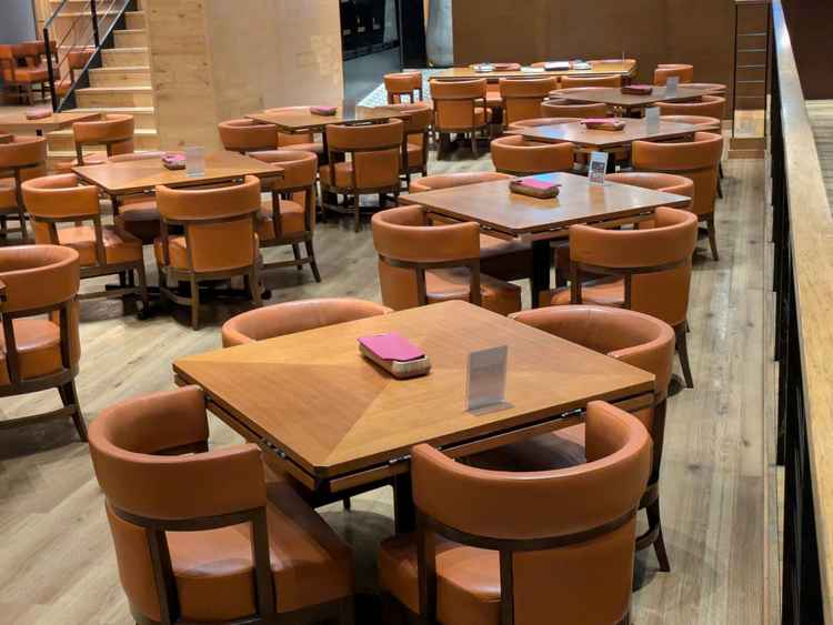 披露宴会場。ここで式もできるし、カジュアルな雰囲気がとてもよかったです。