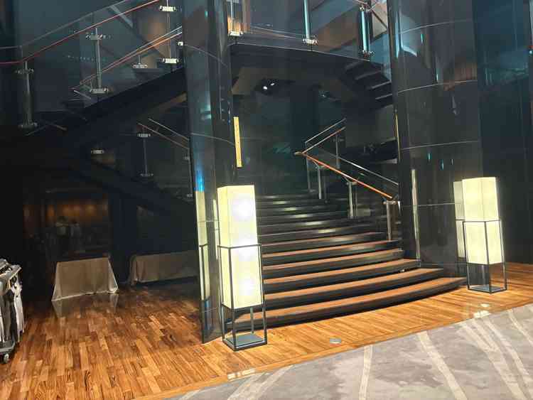 待合場もホテルライクな雰囲気で前撮りにも映えるスポットかと思いました。