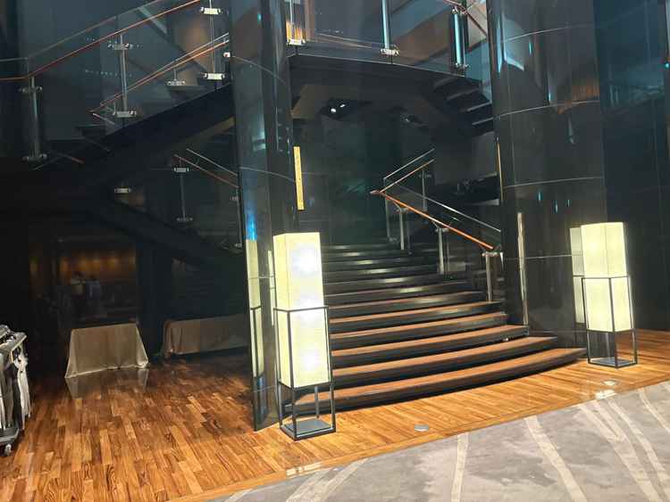 待合場もホテルライクな雰囲気で前撮りにも映えるスポットかと思いました。