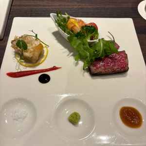 前菜、肉料理、魚料理とそれぞれ試食させていただいた