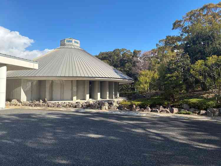 2つ目のチャペル外観。