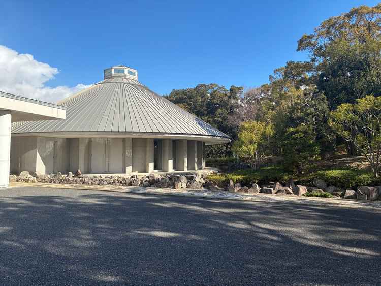 2つ目のチャペル外観。