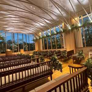 木を基調とした柔らかい雰囲気で、自然の中にいるような気持ちになりました。