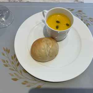 温かい状態で提供してくださったスープが美味しかったです。