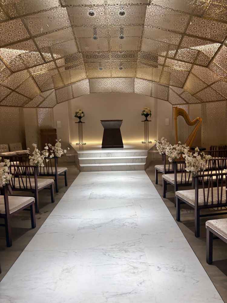 洗練された雰囲気のチャペルで扉が開いた瞬間に広がる景色はとても素敵でしたふかふかで気持ちよかったです