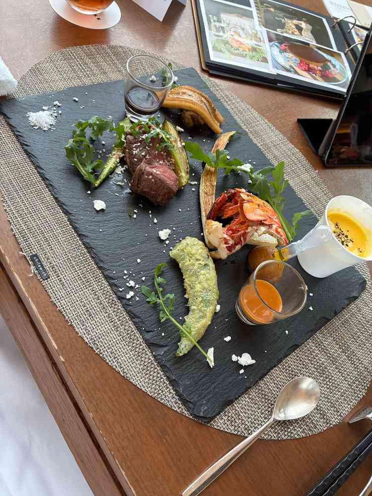 試食でご用意いただたプレートです。当日の料理はシェフと相談しながらご要望にお答え頂からそうです。