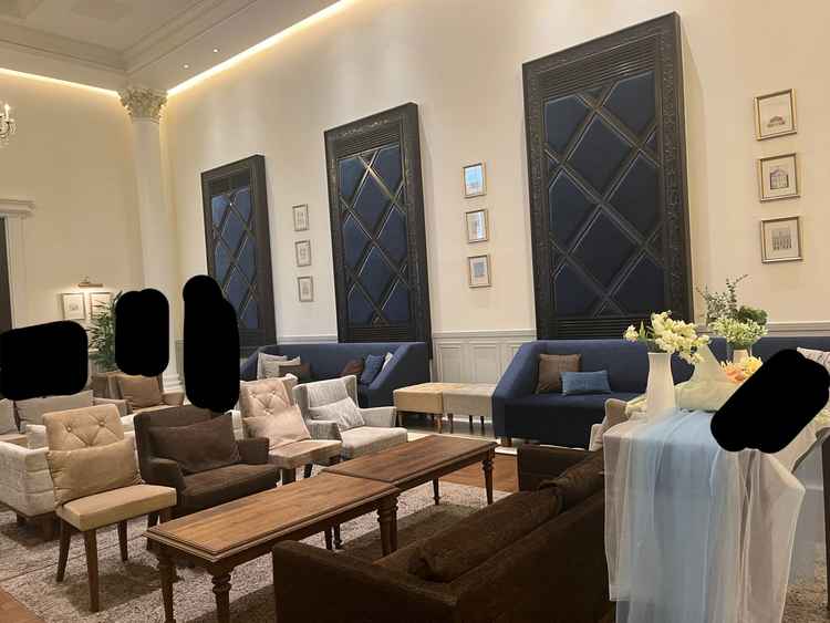 ゲストの待合室。親族は別で用意。ウェルカムスペースはこちらに置けます。貸切なのでゆったり過ごせる。