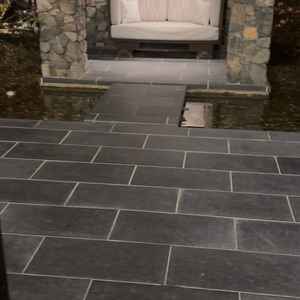 披露宴会場にバルコニーがあり、神戸のゆっくりした景色が堪能できます。