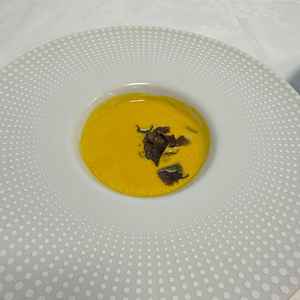 試食が一口サイズでは無くしっかり味わえるものでこのスープがすごく濃厚で美味しかった！