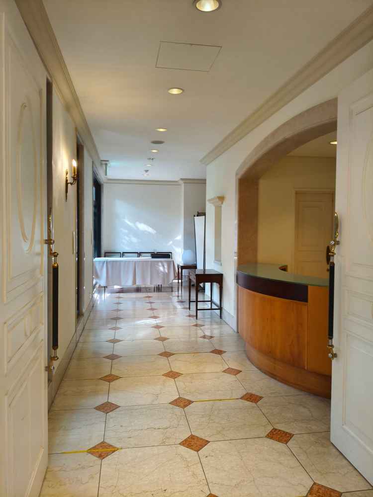 ホワイエです。