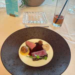 お料理。盛り付けも温度もよかったです。写真にはないですが、スープが1番美味しかったです。