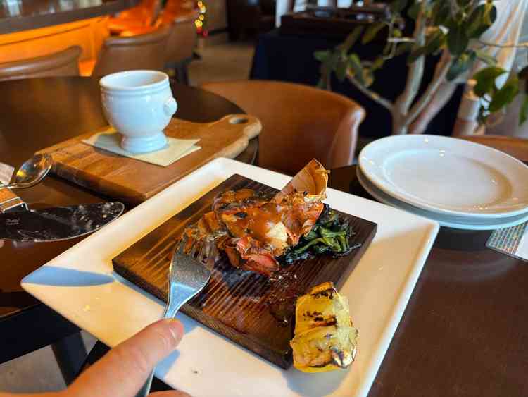 薪を使ったコース料理