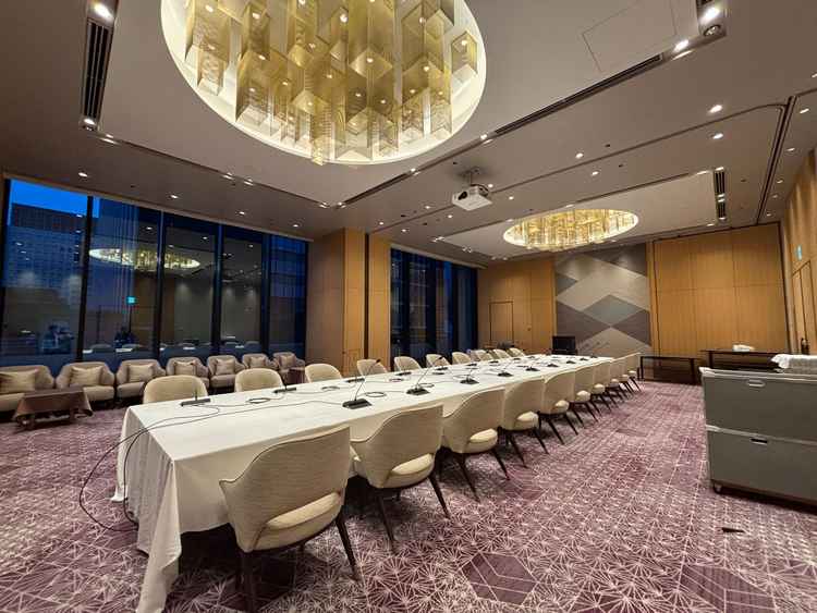 親族控室。真ん中で区切り、新郎側・新婦側の親族それぞれに一部屋ずつ割り振られます。