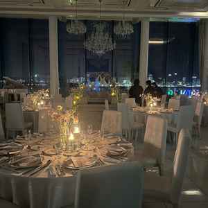 神戸の夜景が見える披露宴会場