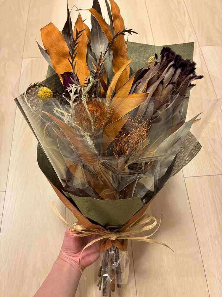 花束を持ちながら、チャペルや披露宴会場までの階段を歩くことができました。よりイメージが膨らみました。