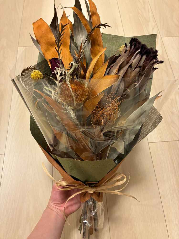 花束を持ちながら、チャペルや披露宴会場までの階段を歩くことができました。よりイメージが膨らみました。