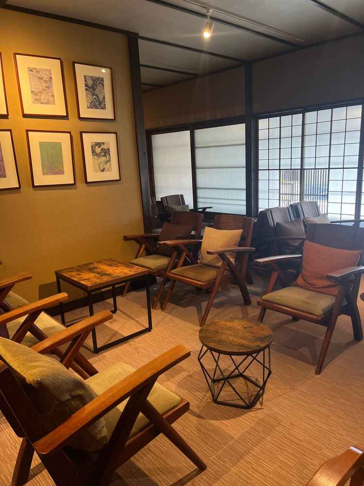 当日、式場に列席する人の待合室。とても落ち着いた雰囲気。