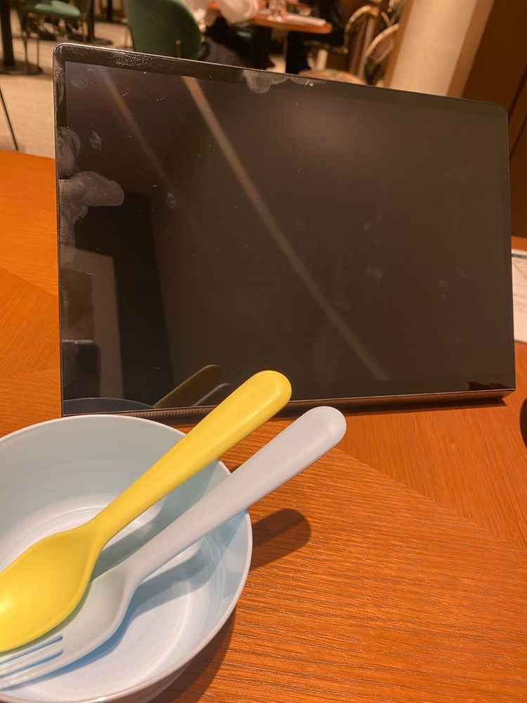 子ども用のお皿や動画用タブレットを貸してくれたため、子どもも楽しんで参加できた。
