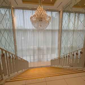 チャペルから出たところにある大階段