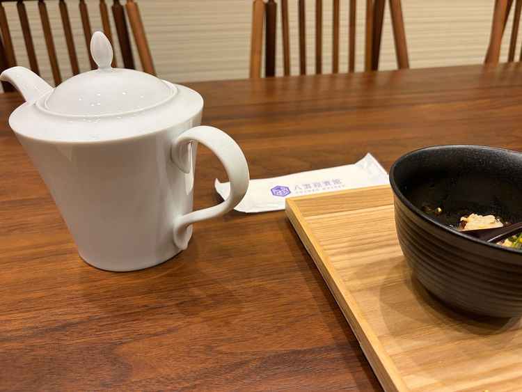 お夜食をいただきました。いただく前の写真を撮るのを忘れるくらいとても美味しかったです。