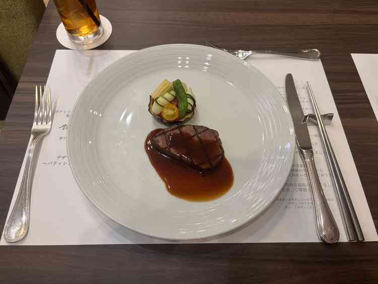 試食でお肉をいただきました。柔らかくてすごく美味しかったです。