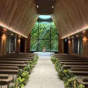 木のぬくもりが感じられ、においも木の香りがして落ち着く空間でした。