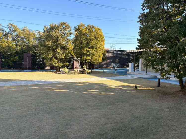 披露宴会場からガーデンが見えます。貸切なのでこの空間も自由にアレンジすることができます。