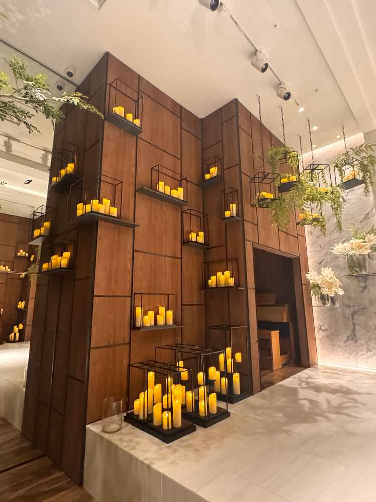 挙式会場のキャンドル綺麗だった