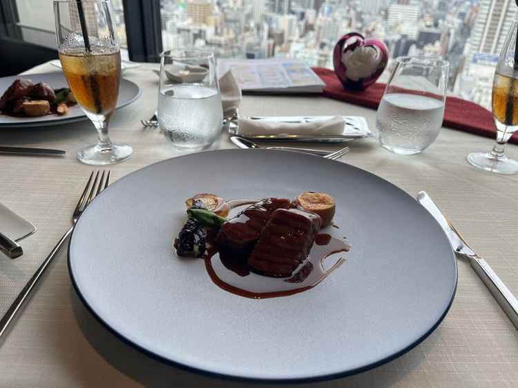 試食。ホテル内のレストランで提供いただいた。