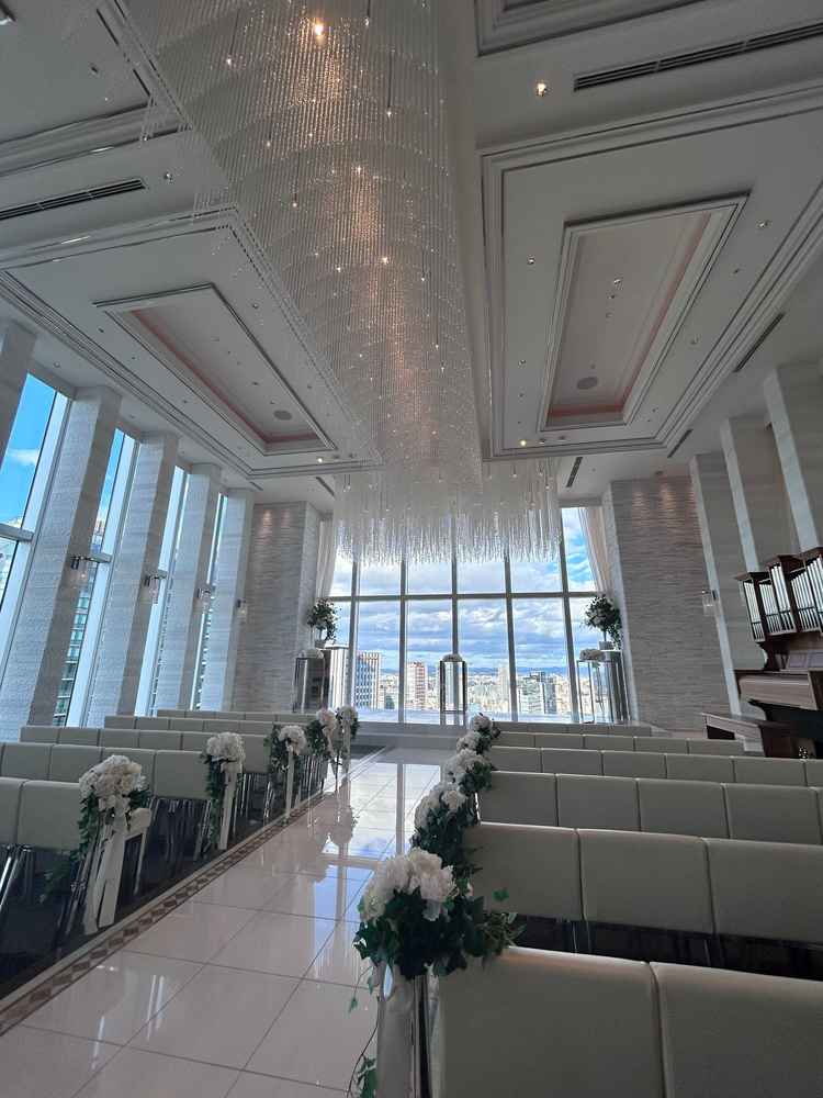 流石大阪で1番高いところにあるチャペルで景色は抜群でした。