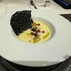 サツマイモのポタージュをいただきました。サツマイモが甘くてホクホクで美味しかったです。