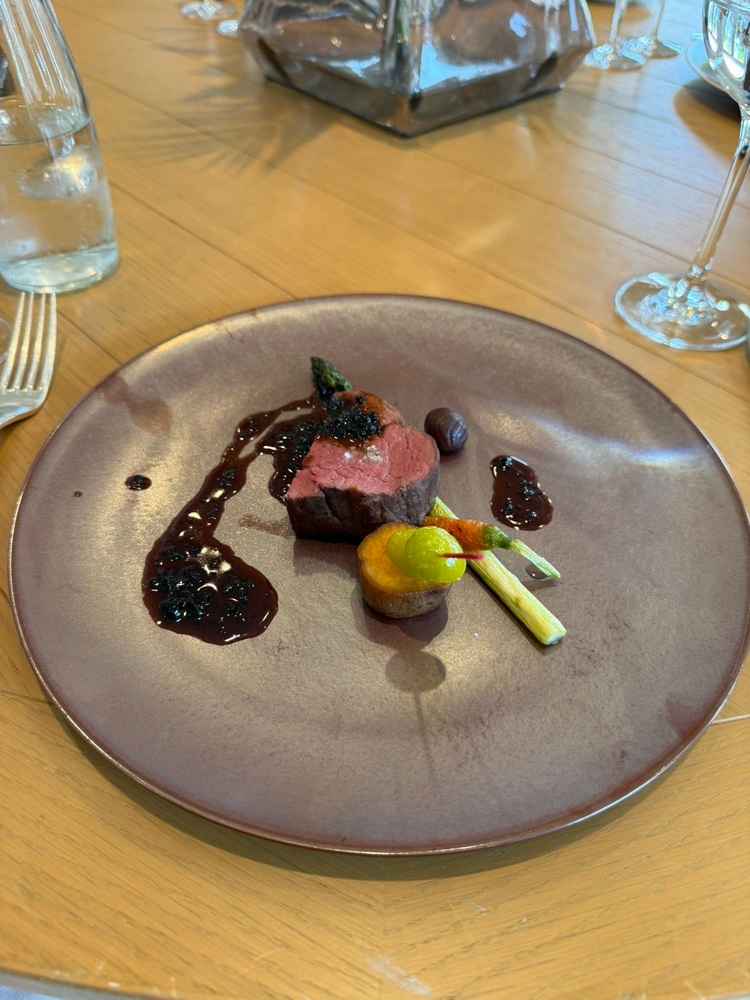 メインは牛肉に確定されており、それが最低プランてあることに安心を覚えました