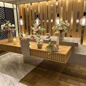 披露宴会場前室