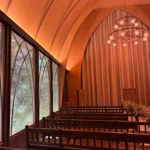 チャペルのカーテンを閉めた時の写真です。