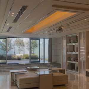 挙式までの待合室。ゲストとの距離が近いのと、そのまま（扉をでてすぐ）挙式会場に行けるのがよかったです