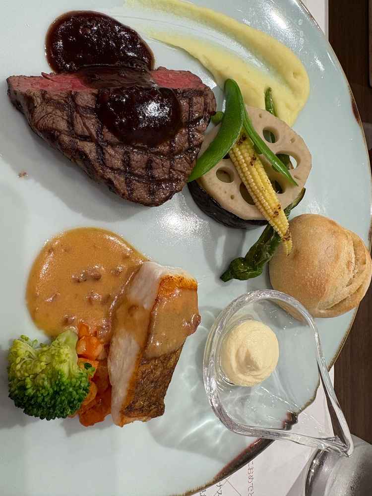 綺麗に盛り付けられたワンプレート試食。お肉が大変美味しく印象的でした