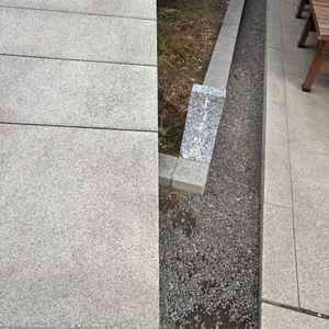 神社内のよりそひ橋