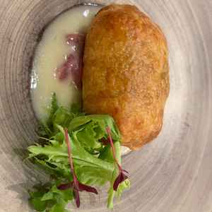 魚のパイ包みは魚がしっかり入っていて、お肉以上に食べ応えがあった