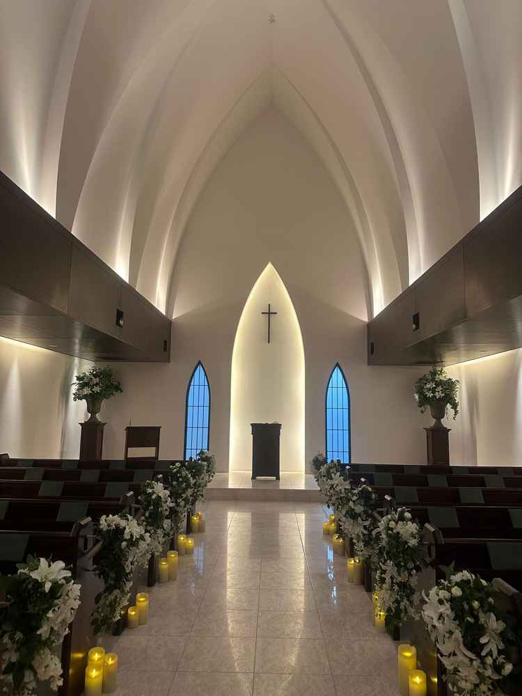 自然光は入らないものの、明るく暖かい雰囲気