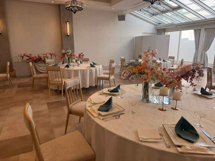 披露宴会場は二つあったがどちらも違う良さがあり良かった。