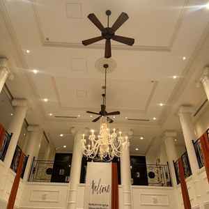 エントランスはプリンセスのお城に入った気分になり、特別な空間が広がっていました。